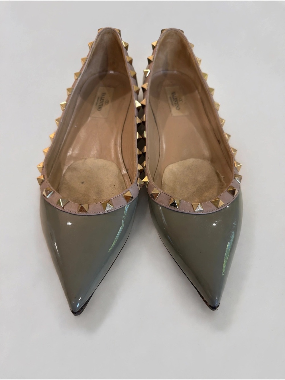 Valentino Garavani Rockstud Patent Flats Gray Nude Trim Gold Studs 40